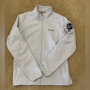 Columbia Women’s Light Gray Performance Jacket